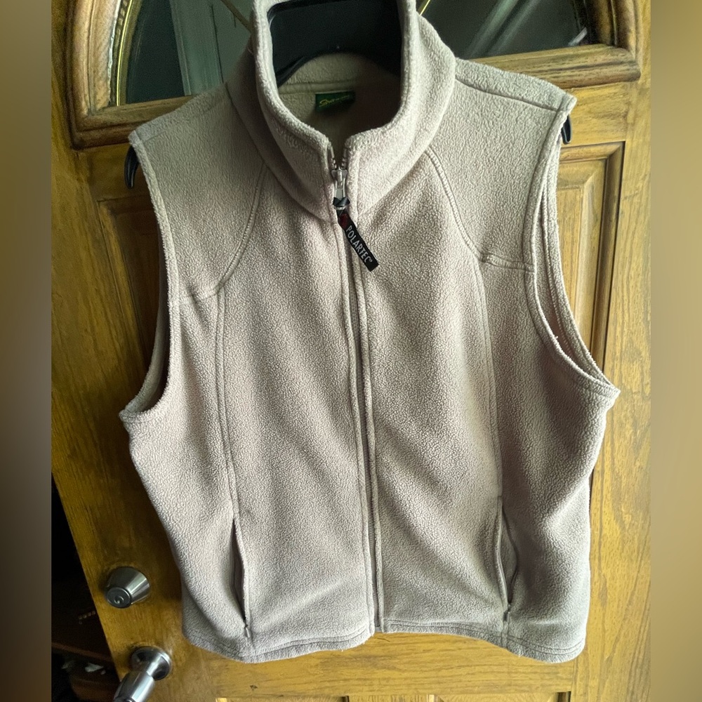 Women’s Cabelas Tan Fleece Vest Large